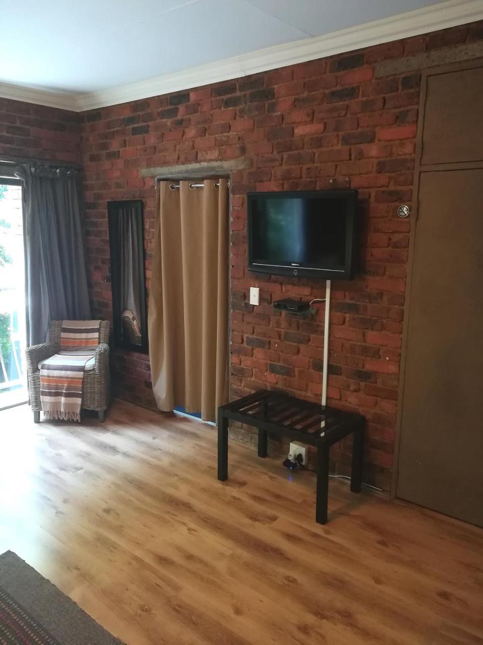 24 Onvrey Guest House Boksburg Buitenkant foto