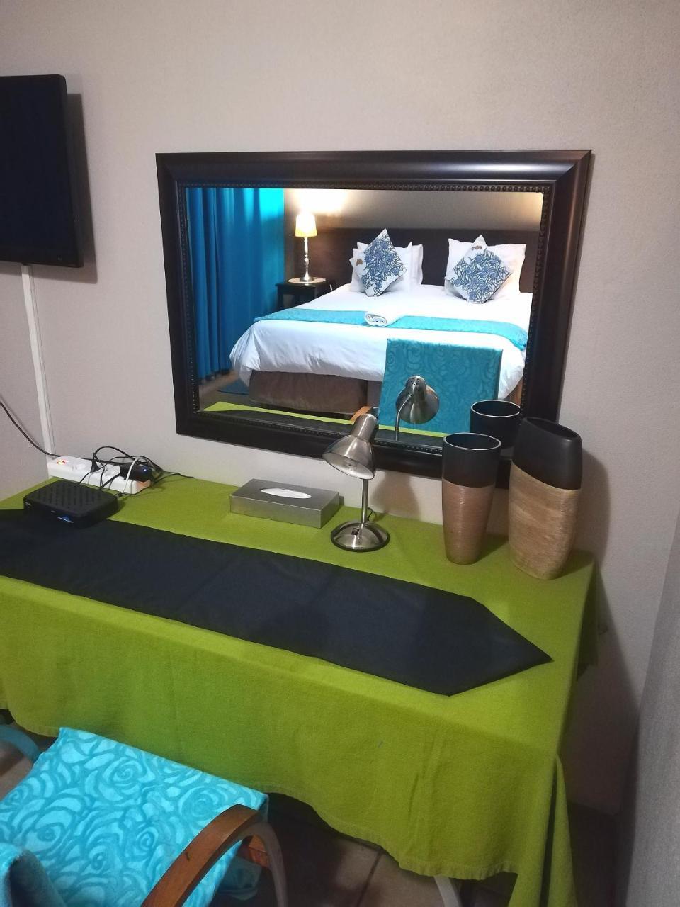 24 Onvrey Guest House Boksburg Buitenkant foto
